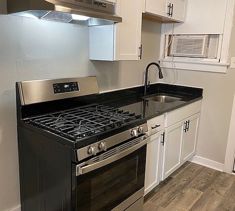 4th image of 545 165th St #10952527