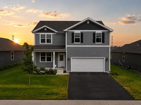10421 Privet Dr, Saint John, IN 46373
