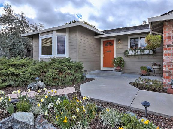 4th image of 645 Kiowa Cir