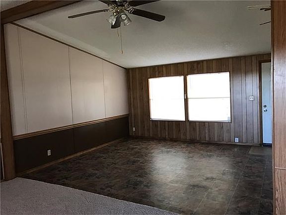 4th image of 34 Koegler Dr