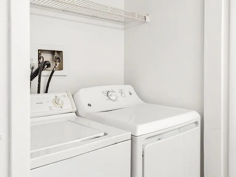 Kimberly Club Apartments — Photo 27
