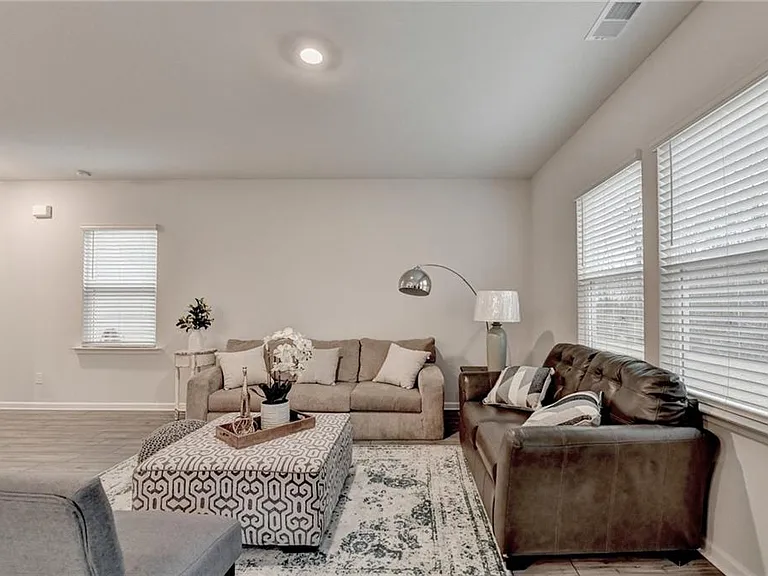 111 Horned Owl Ave — Photo 9