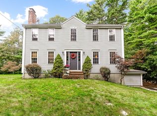 125 Gidley Town Rd, Dartmouth, MA 02747