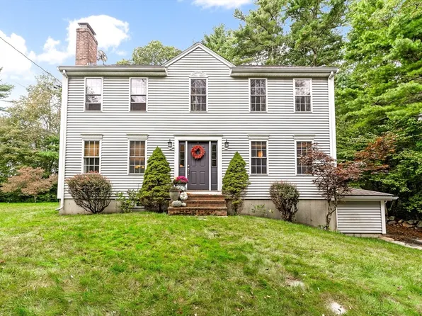 125 Gidley Town Rd, Dartmouth, MA 02747