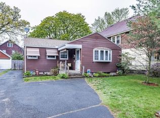 75 Knollwood St, Springfield, MA 01104