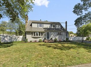 515 Riverview Rd, Pompton Lakes, NJ 07442