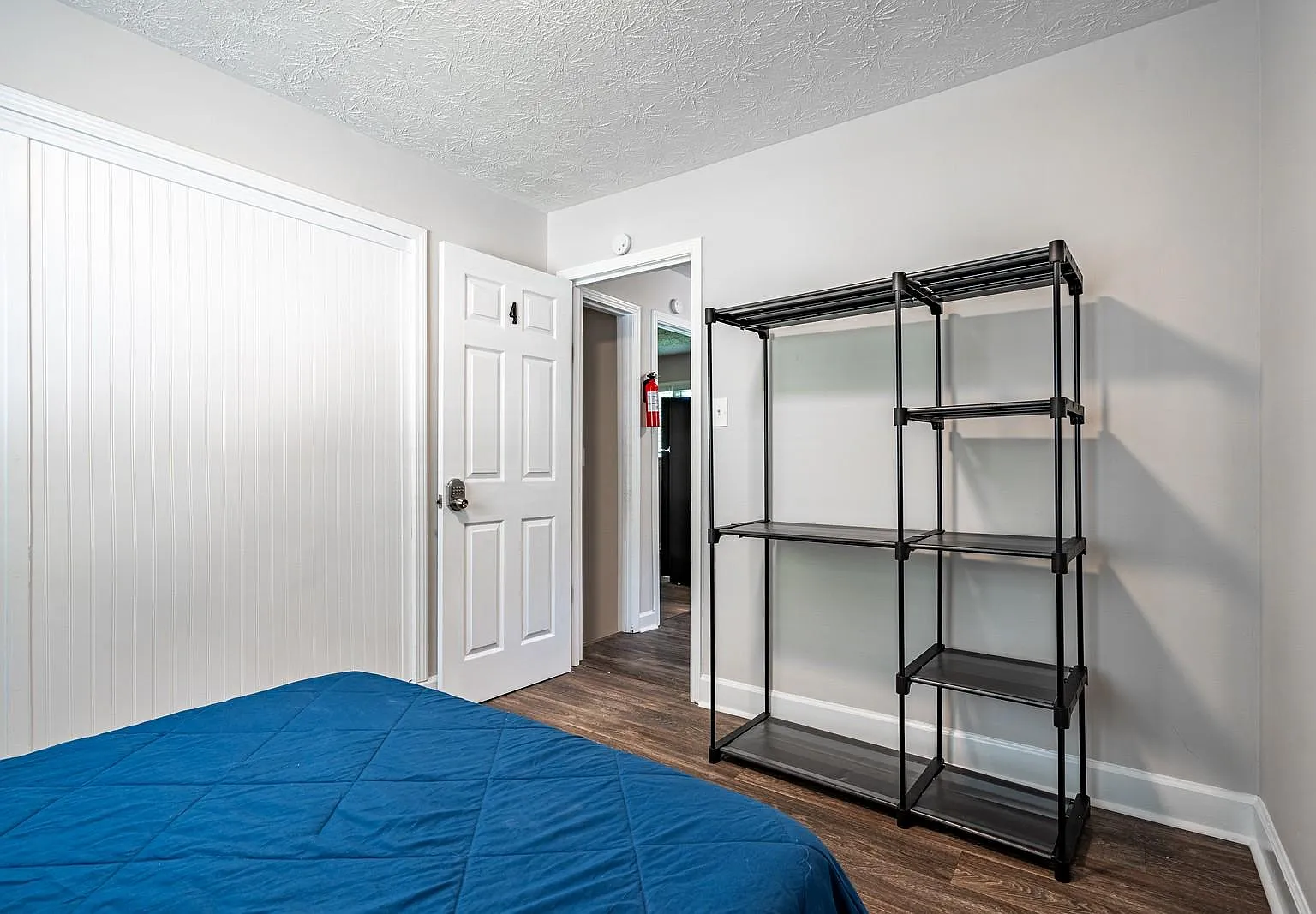 4 bed, 3.0 bath, 2040 sqft, $745 — Photo 2
