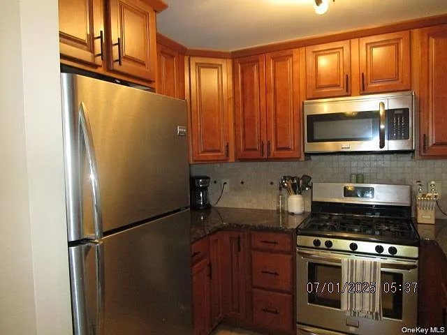 28 Lexington Hl #6 — Photo 6