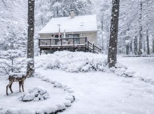 38 E Creek View Dr, Gouldsboro, PA 18424