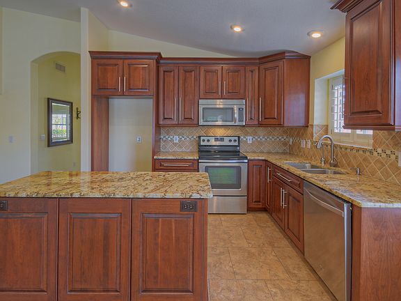 4th image of 6383 W Behrend Dr
