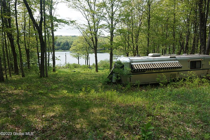 2nd image of 61 Thunder Hill Road