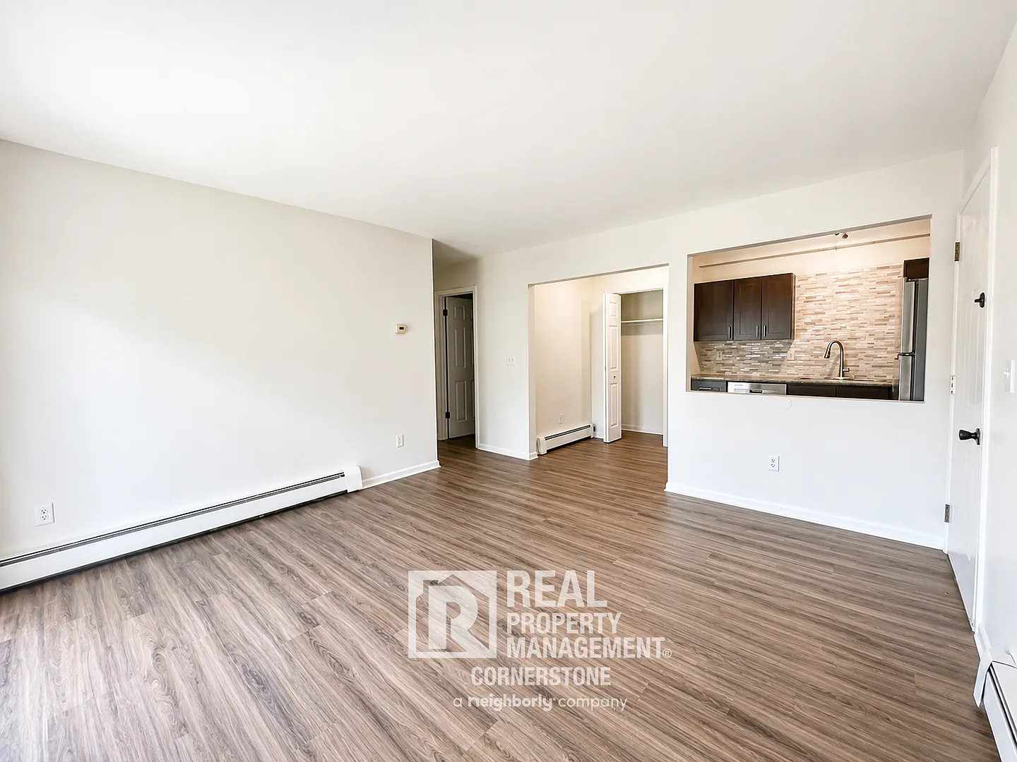 Welcome to Hickory Hills Apartments — Photo 4