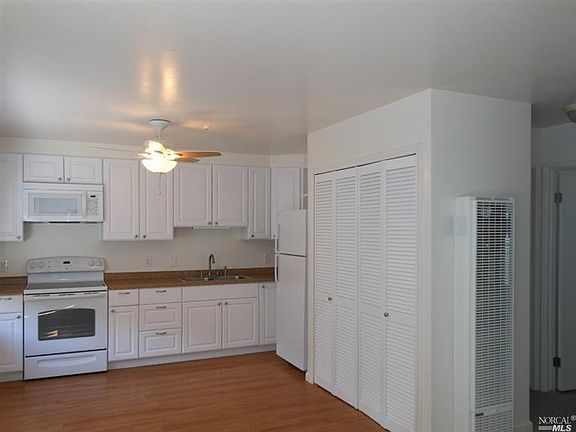 3rd image of 56 Kingston Way