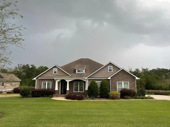 82 Surrey Cir, Tifton, GA 31793