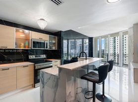 350 NE 24th St