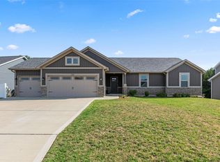 248 Auburn Ridge Dr, Troy, MO 63379