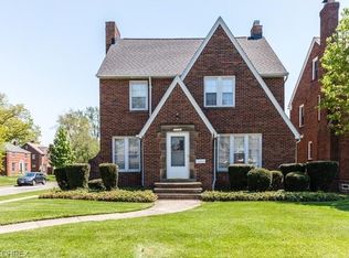 21590 Edgecliff Dr, Euclid, OH 44123