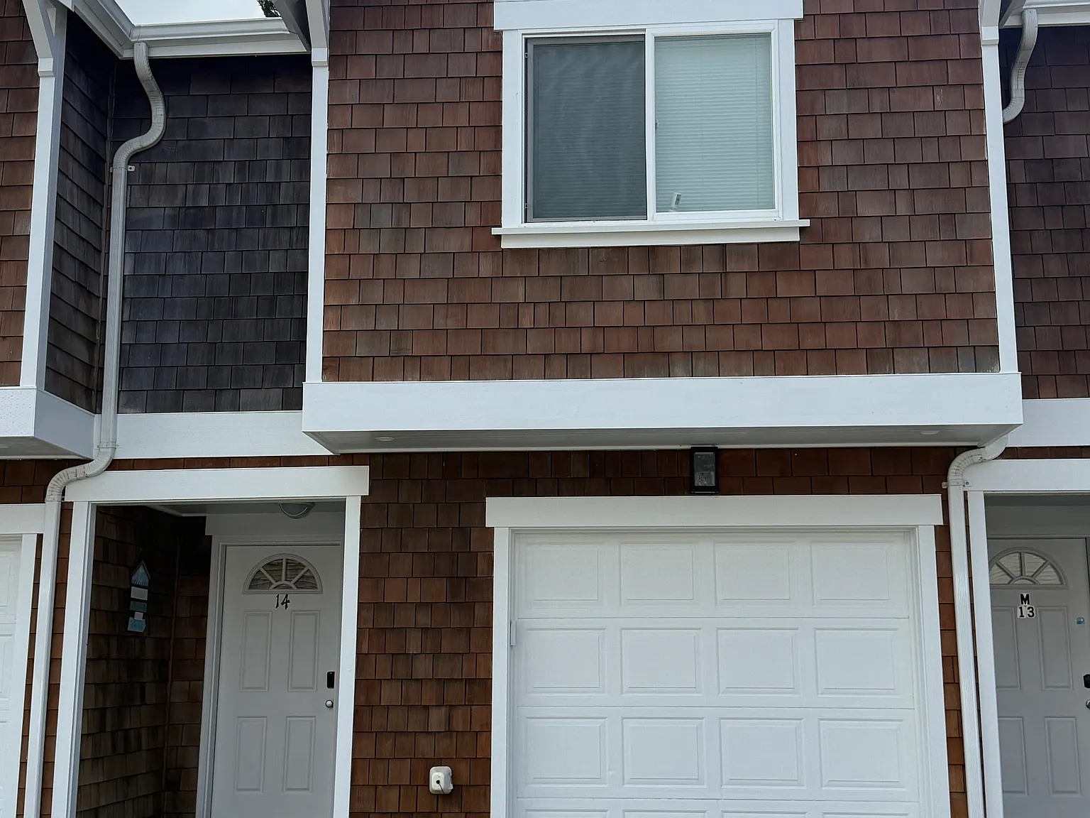 2 bed, 981 sqft, $1,760 — Photo 1