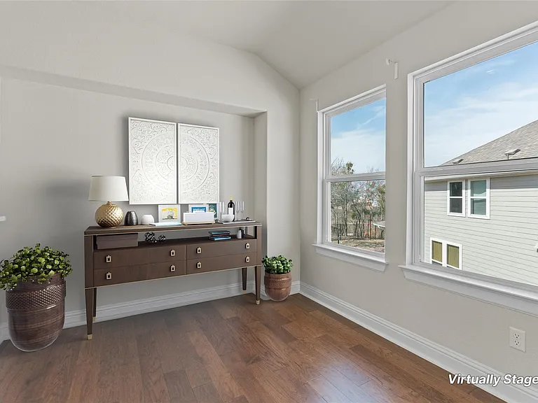 205 Riverhill Cv — Photo 7