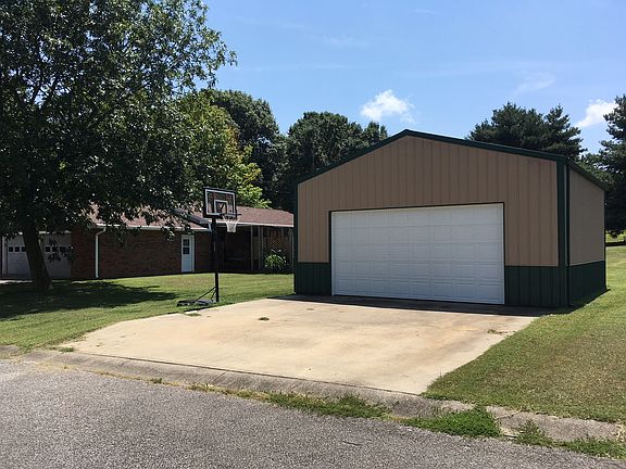 Exterior Rear w/ Pole Barn