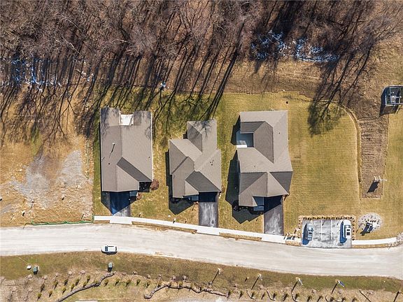 5th image of 206 Walton Cir