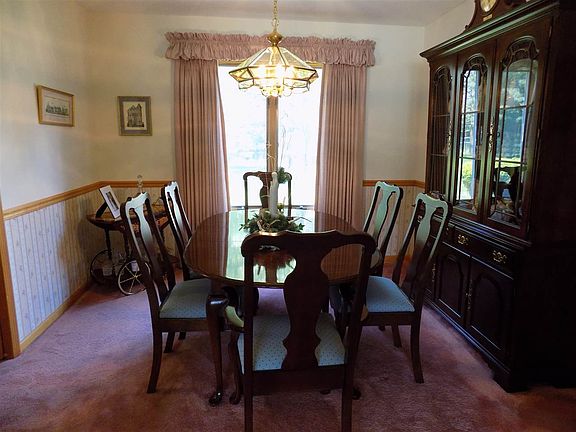 3rd image of 1516 Evergreen Pl