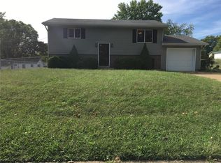 575 Pasadena Ave, Saint Clair, MO 63077