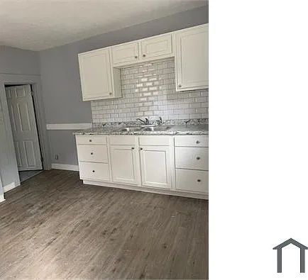 2 bed, 774 sqft, $1,200 — Photo 2
