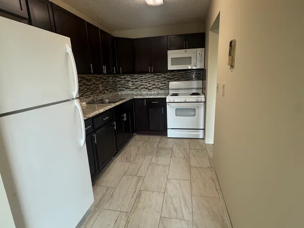 10 N Wood Ave APT 318, Linden, NJ 07036