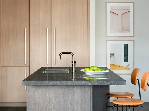 543 West 122nd Street 7H image 2 of 16