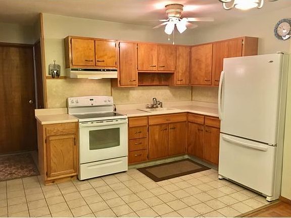 2nd image of 9 Woodlawn Ave