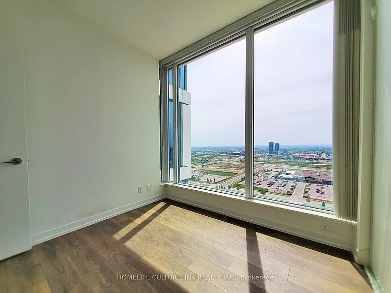 5 Buttermill Ave #2710 — Photo 10