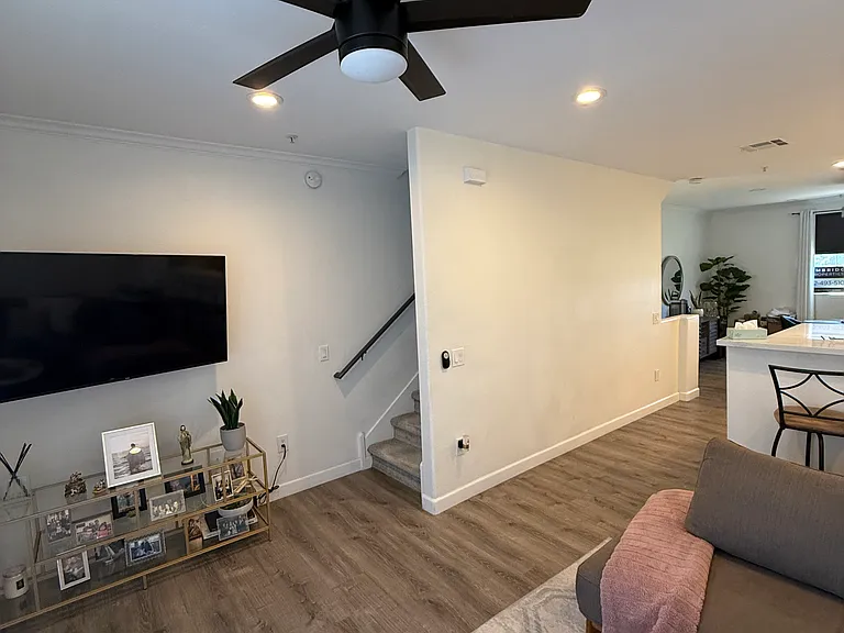 4455 E Paradise Village Pkwy S #1040 — Photo 6