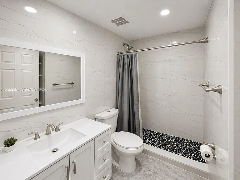 7178 Southgate Blvd #7178 — Photo 4
