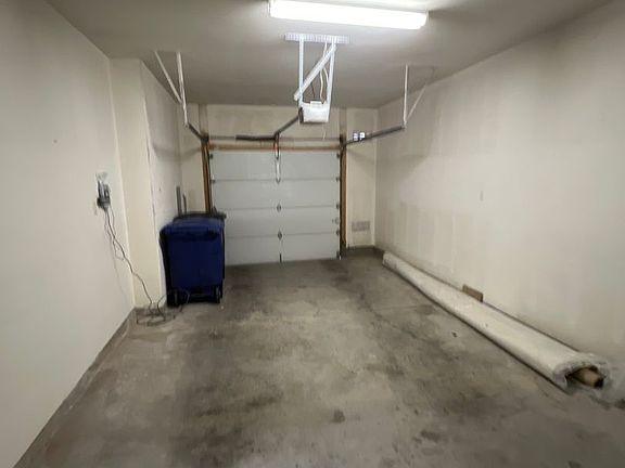 5th image of 8712 Desert Fox Way NE