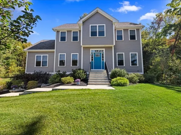 46 Glen Dr, Whitinsville, MA 01588