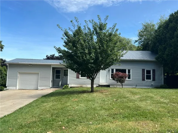 303 Tuttle Ave, Canastota, NY 13032