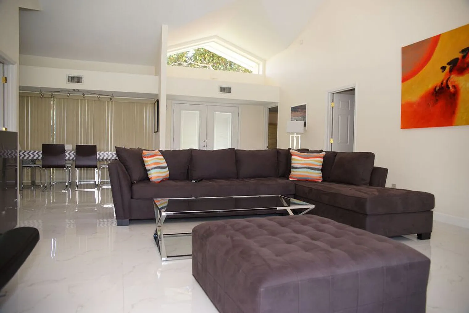 3 bed, 3.0 bath, 1786 sqft, $8,564 — Photo 2