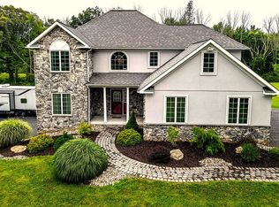 110 Thrones Way, Brodheadsville, PA 18322