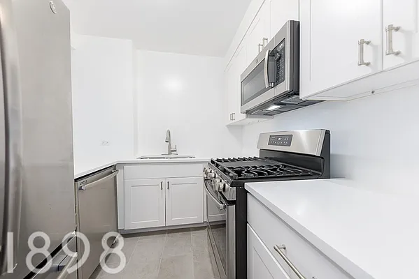 Rented by A&E Real Estate Management | media 2