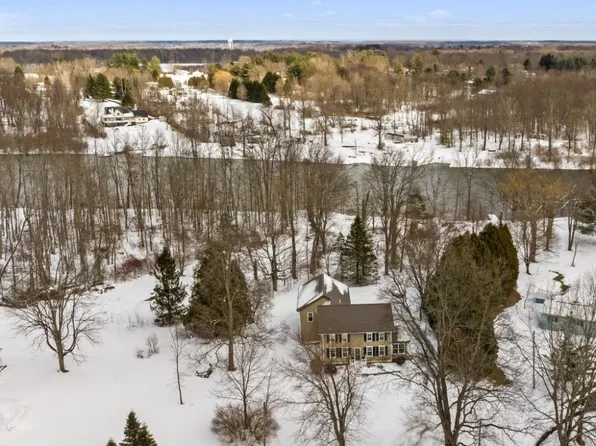 30 Pendergast Rd, Phoenix, NY 13135