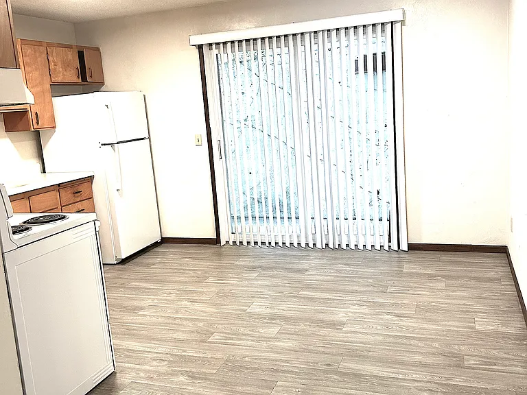 17160 Avondale Way NE #10 — Photo 3