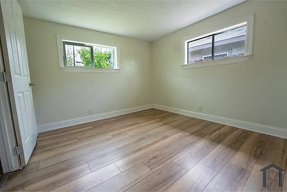 220 Armstrong St — Photo 15