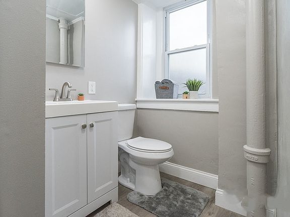 5th image of 107 Arch Ave #5