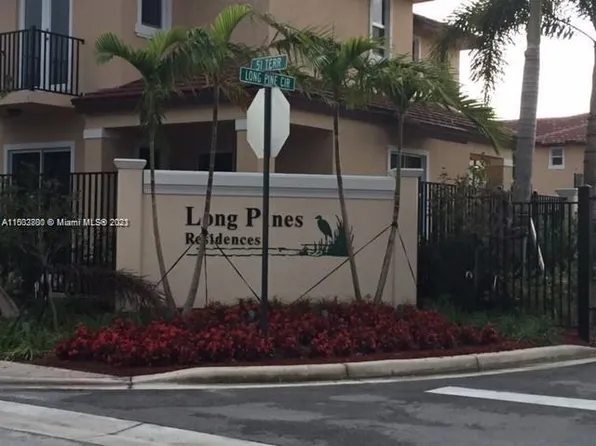 6947 Long Pine Cir, Pompano Beach, FL 33073