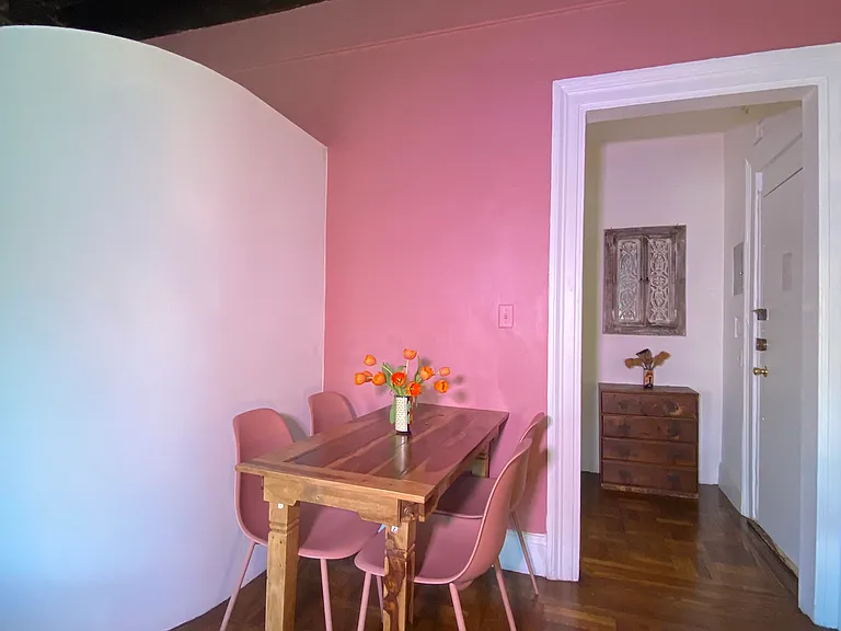 240 E 15th St #7 — Photo 4