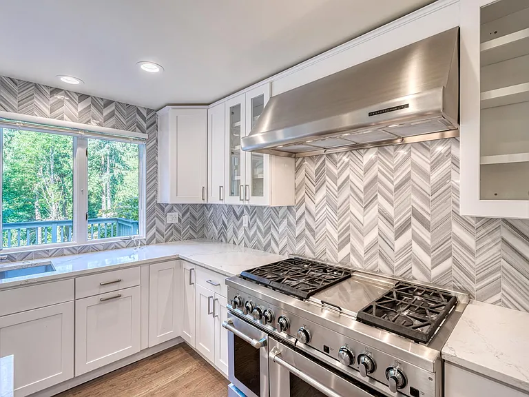 Hosting for the holidays? Big 48" Gas range for preparing meals!