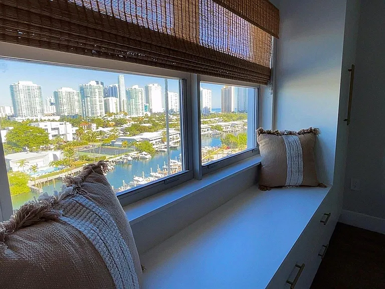 400 Kings Point Dr #1027 — Photo 33