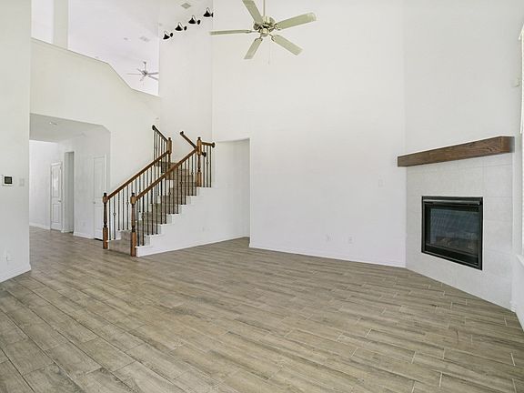 2nd image of 1211 Sweetgum St
