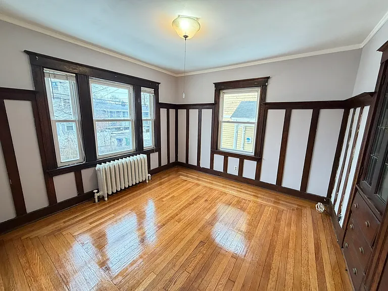 84 Charlesbank Rd — Photo 2